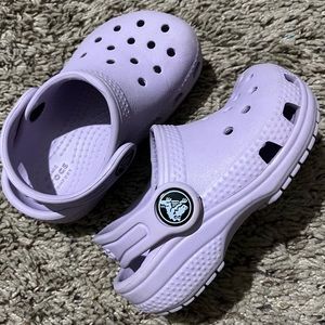 Lavender child crocs size 5